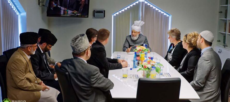 Califa do Islão acolhido na Dinamarca pela Presidente de Câmara Municipal de Hvidovre