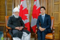 O Primeiro-Ministro do Canadá recebe o Califa da Comunidade Islâmica Ahmadia em Otava