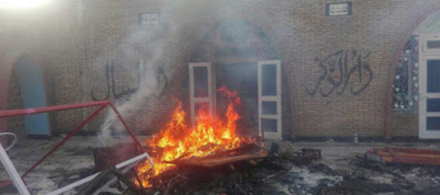 Mesquita da Comunidade Islâmica Ahmadia no Paquistão foi atacada por uma multidão enfurecida