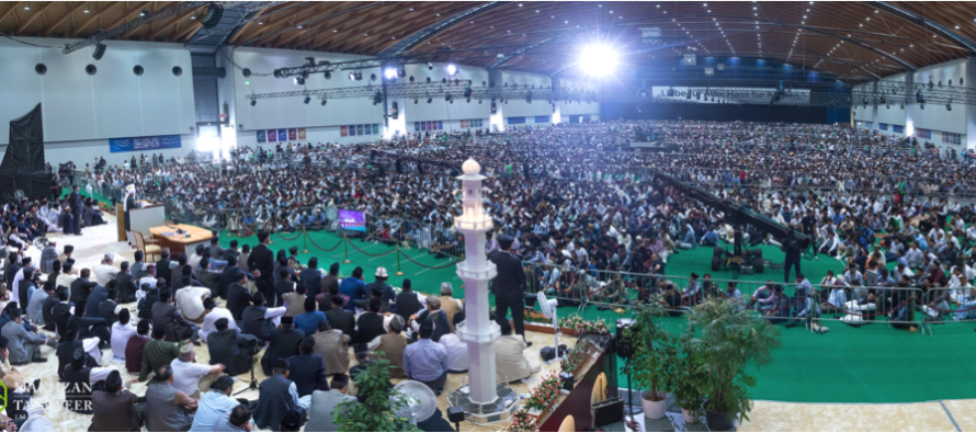 Hadrat Mirza Masroor Ahmad conclui a Jalsa Salana da Alemanha de 2017 com um discurso inspirador